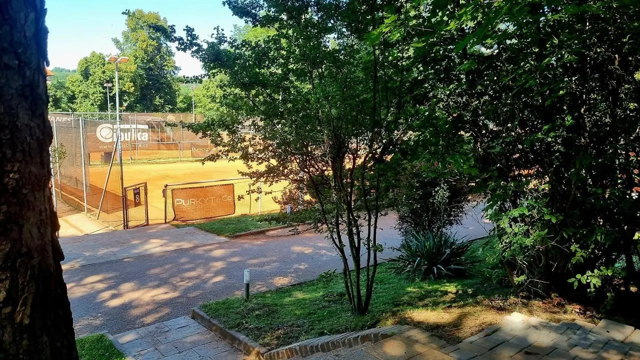 Hostel Cibulka Prague Campsite